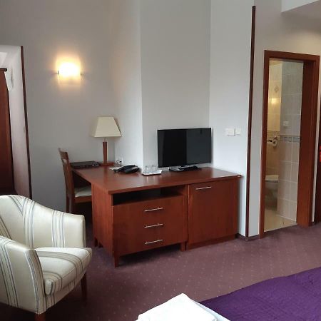 Hotel Park Avenue **** Piest'any Eksteriør billede