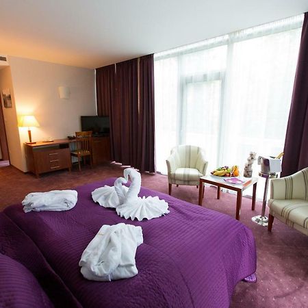 Hotel Park Avenue **** Piest'any Eksteriør billede