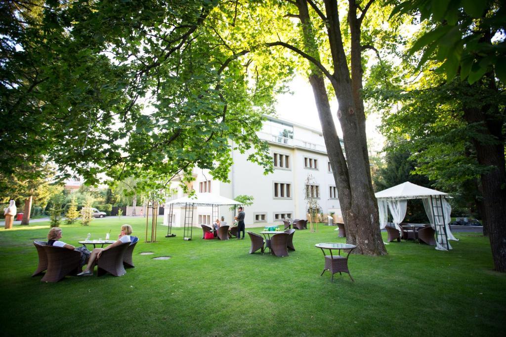 Hotel Park Avenue **** Piest'any Eksteriør billede