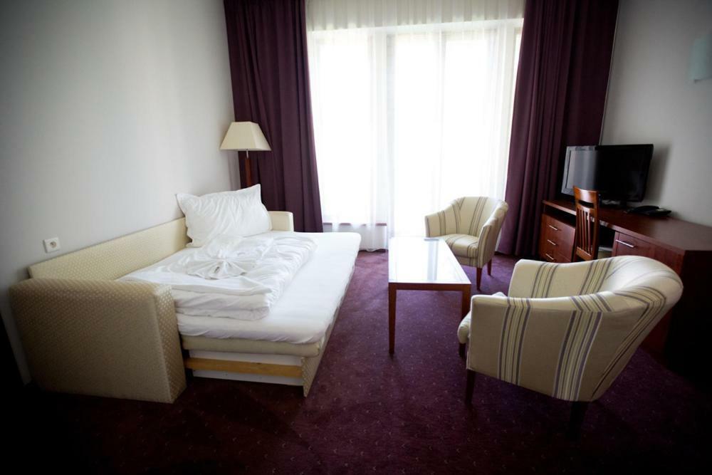 Hotel Park Avenue **** Piest'any Eksteriør billede